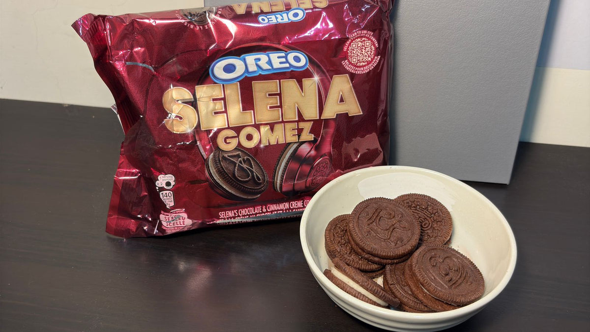 OREO Selena Gomez 303g